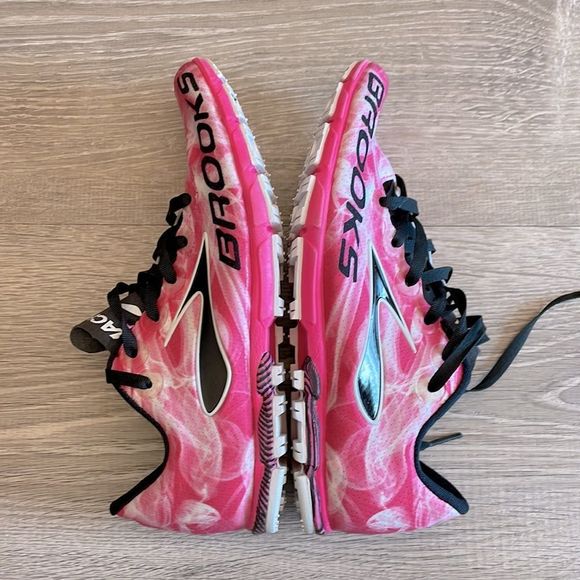 Brooks Mach 15 XC Spikes Women’s Size 6 Knockout Pink Black White - Picture 6 of 10